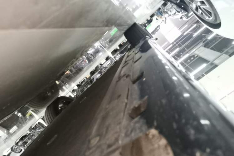 Used Avatr 06 2025 Ultra Pure Electric Edition Right Side Sill