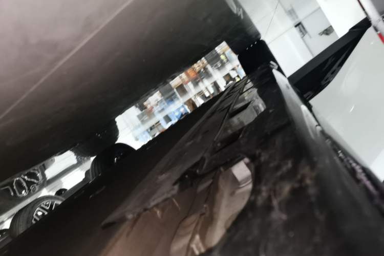 Used Avatr 06 2025 Ultra Pure Electric Edition Right Side Sill