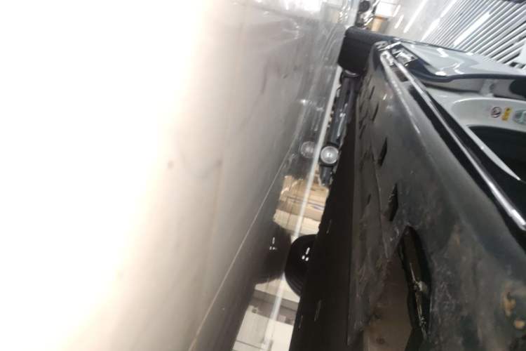 Used Avatr 06 2025 Ultra Pure Electric Edition Right Side Sill