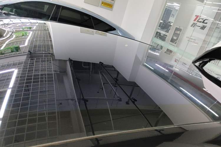 Used Avatr 06 2025 Ultra Pure Electric Edition Roof