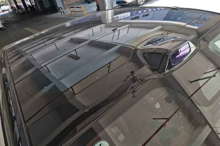 Used Avatr 06 2025 Ultra Pure Electric Edition Roof