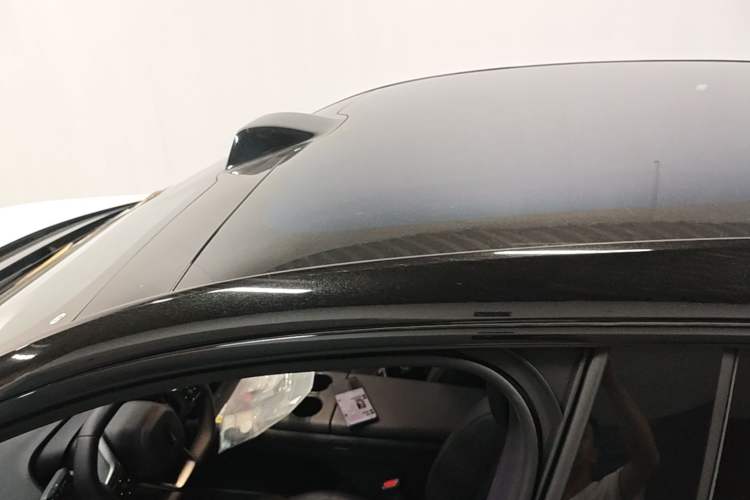 Used Avatr 06 2025 Ultra Pure Electric Edition Roof