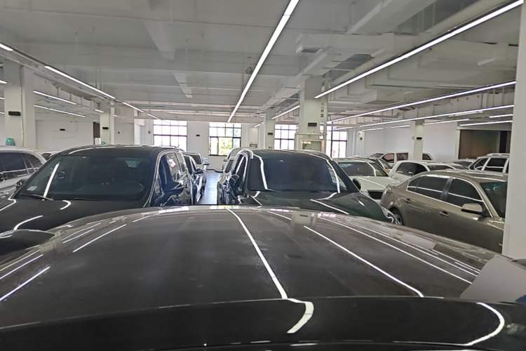 Used Avatr 06 2025 Ultra Pure Electric Edition Roof