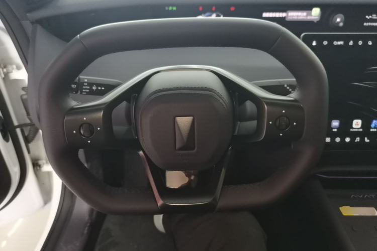 Used Avatr 06 2025 Ultra Pure Electric Edition Steering Wheel