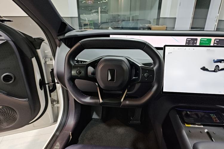 Used Avatr 06 2025 Ultra Pure Electric Edition Steering Wheel