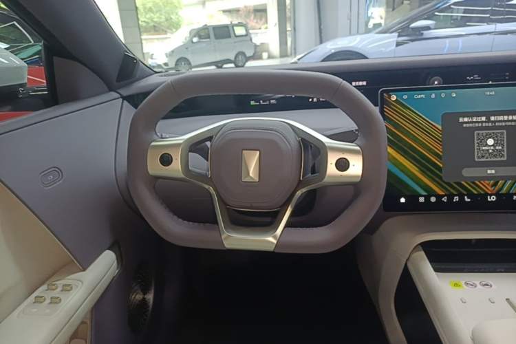 Used Avatr 06 2025 Max All-Electric Version Steering Wheel