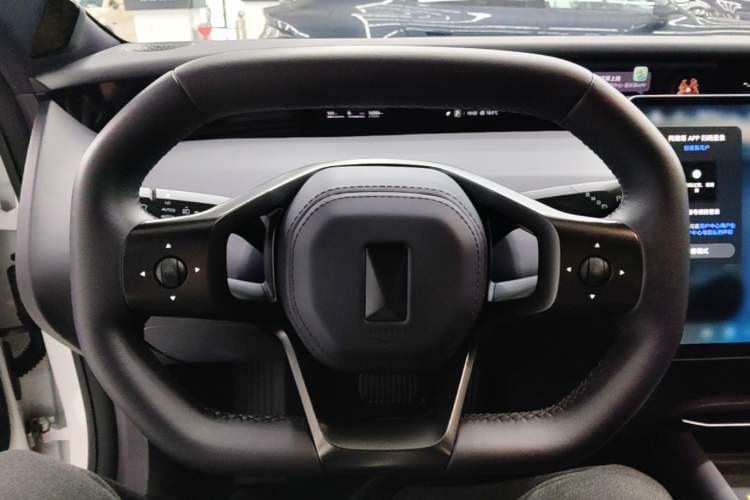 Used Avatr 06 2025 Ultra Pure Electric Edition Steering Wheel