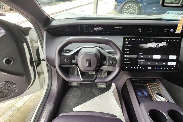Used Avatr 06 2025 Ultra Pure Electric Edition Steering Wheel
