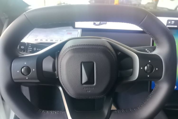 Used Avatr 06 2025 Ultra Pure Electric Edition Steering Wheel