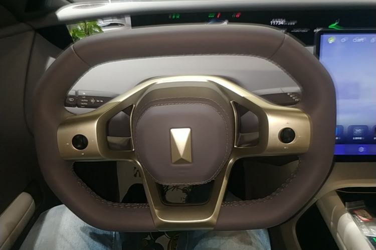 Used Avatr 06 2025 Ultra Pure Electric Edition Steering Wheel