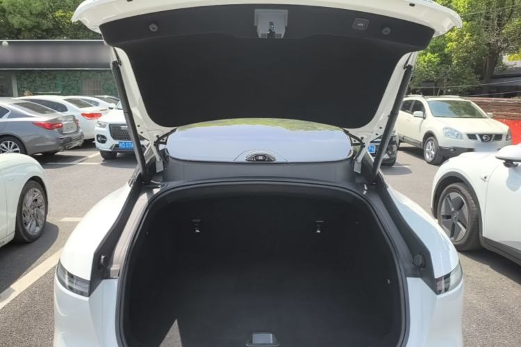 Used Avatr 06 2025 Max All-Electric Version Trunk