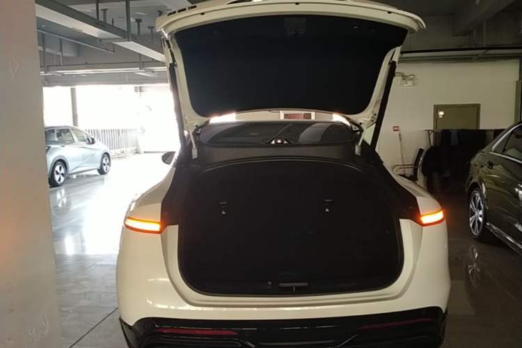 Used Avatr 06 2025 Ultra Pure Electric Edition Trunk