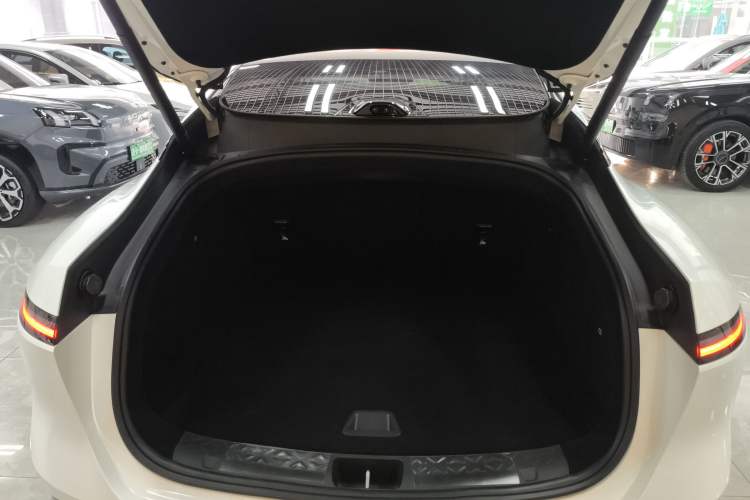 Used Avatr 06 2025 Ultra Pure Electric Edition Trunk