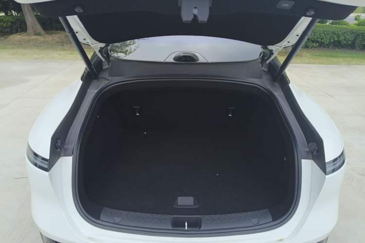 Used Avatr 06 2025 Ultra Pure Electric Edition Trunk