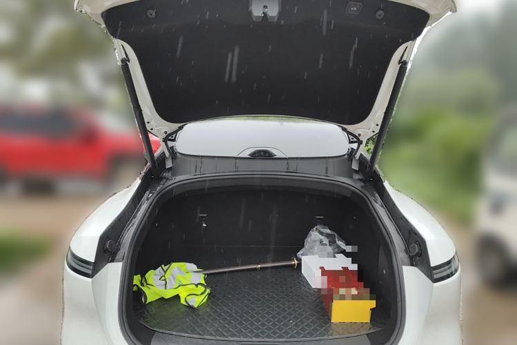 Used Avatr 06 2025 Pro All-Electric Version Trunk