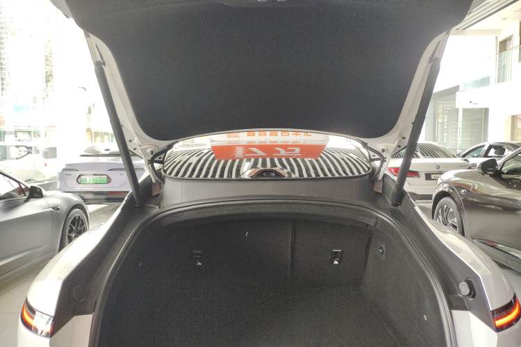 Used Avatr 06 2025 Ultra Pure Electric Edition Trunk