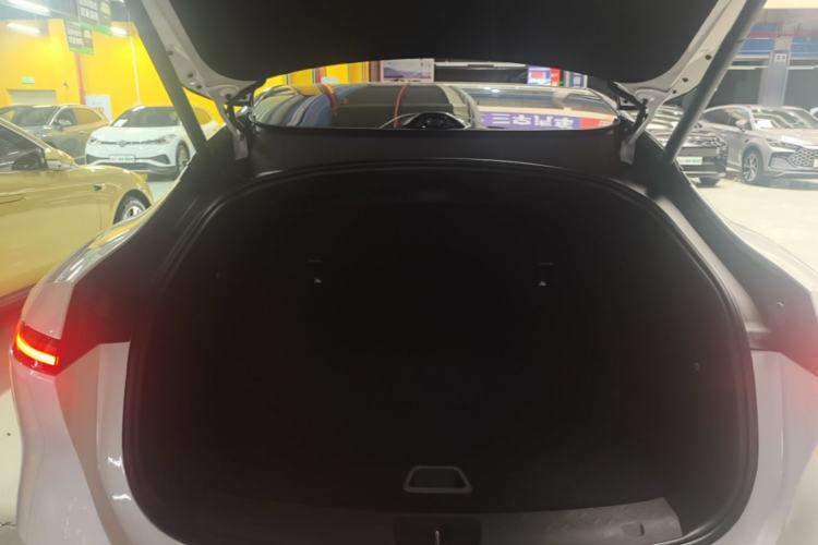 Used Avatr 06 2025 Pro Range-Extended Edition Trunk
