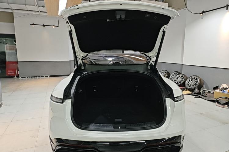 Used Avatr 06 2025 Ultra Pure Electric Edition Trunk