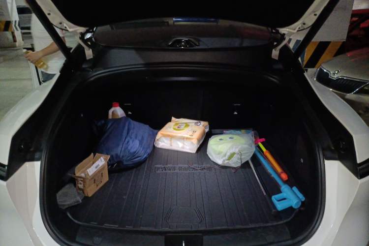 Used Avatr 06 2025 Pro Range-Extended Edition Trunk