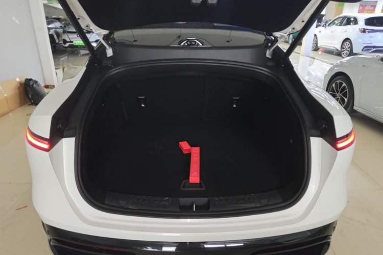 Used Avatr 06 2025 Ultra Pure Electric Edition Trunk
