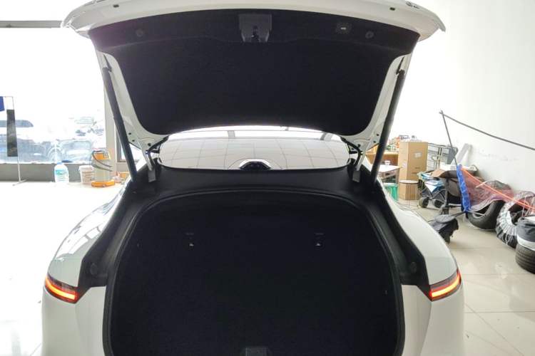 Used Avatr 06 2025 Ultra Pure Electric Edition Trunk
