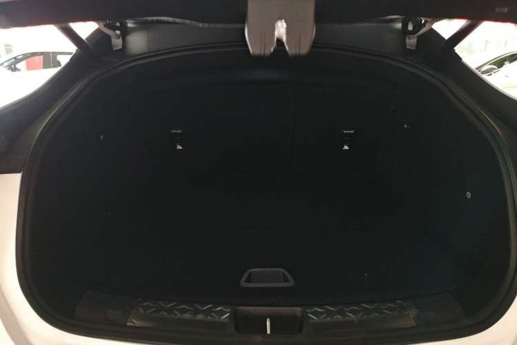 Used Avatr 06 2025 Max All-Electric Version Trunk