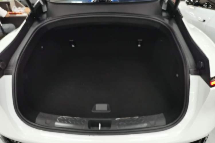 Used Avatr 06 2025 Ultra Pure Electric Edition Trunk