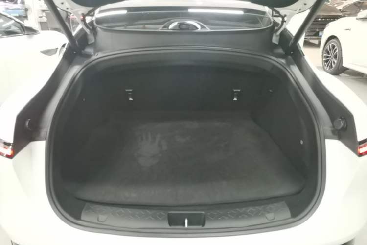 Used Avatr 06 2025 Ultra Pure Electric Edition Trunk