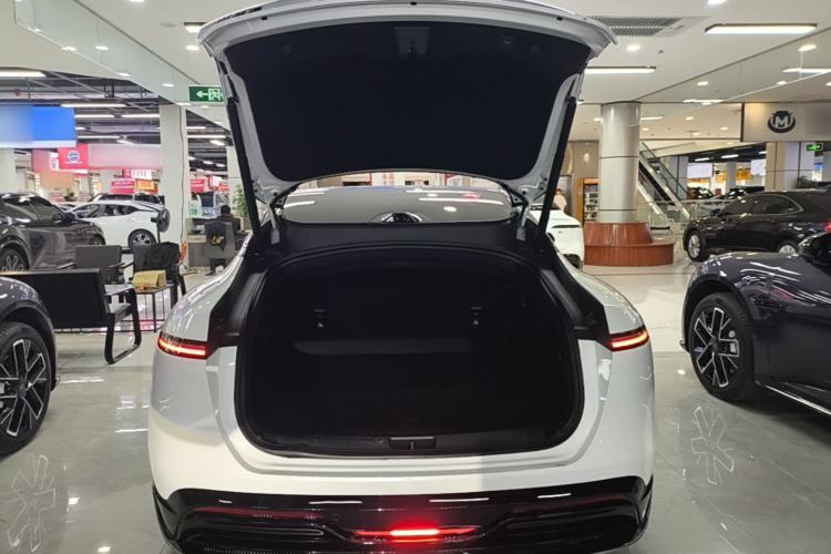 Used Avatr 06  Trunk