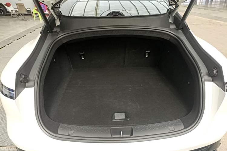 Used Avatr 06 2025 Ultra Pure Electric Edition Trunk
