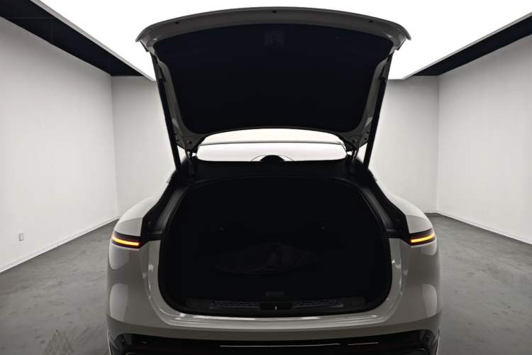 Used Avatr 06 2025 Ultra Pure Electric Edition Trunk