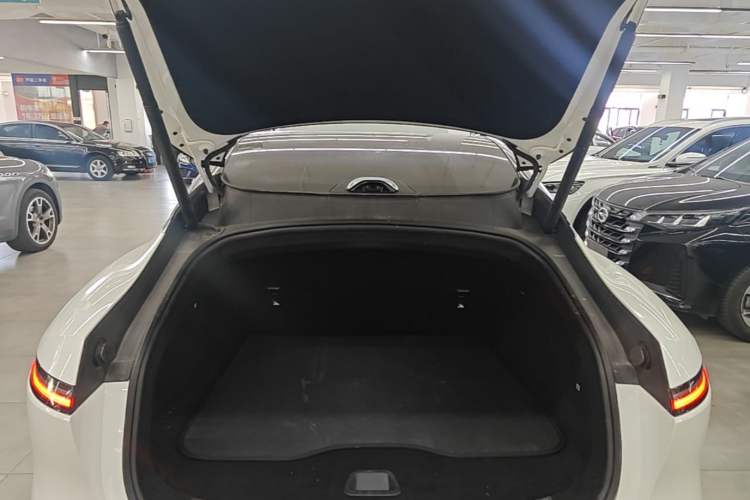 Used Avatr 06 2025 Ultra Pure Electric Edition Trunk