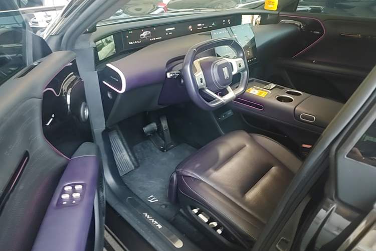 Used Avatr 07 2024 Ultra Range-Extended Four-Wheel Drive Driver Seat