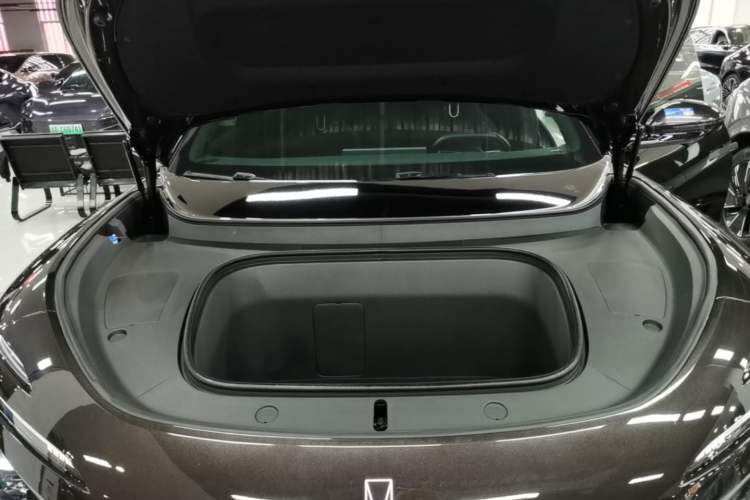 Used Avatr 07 2024 Ultra All-Electric Four-Wheel Drive Engine Bay