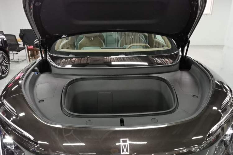 Used Avatr 07 2024 Pro+ All-Electric Version Engine Bay