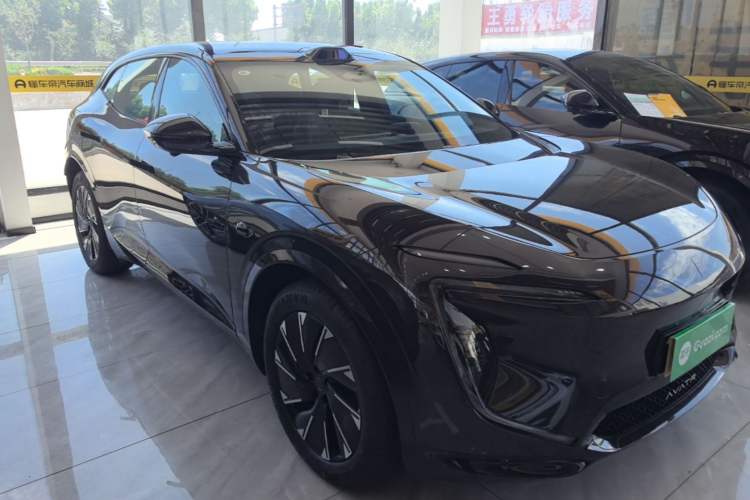 Used Avatr 07 2024 Max Extended-Range Edition Front Right 45 Deg