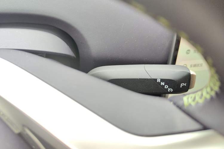 Used Avatr 07 2024 Max Extended-Range Edition Gear Lever