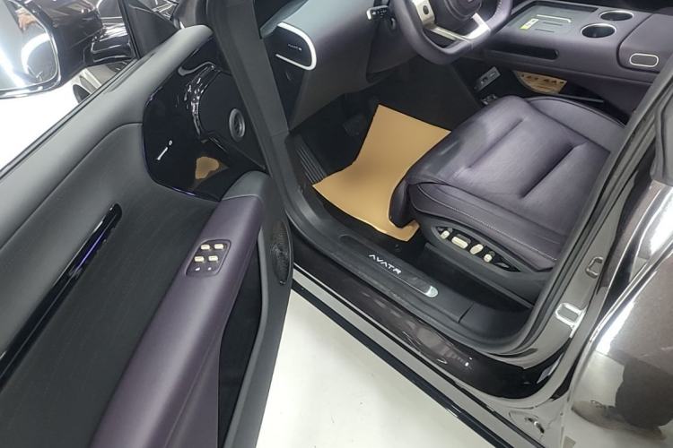 Used Avatr 07 2024 Max Extended-Range Edition Left Front Seat