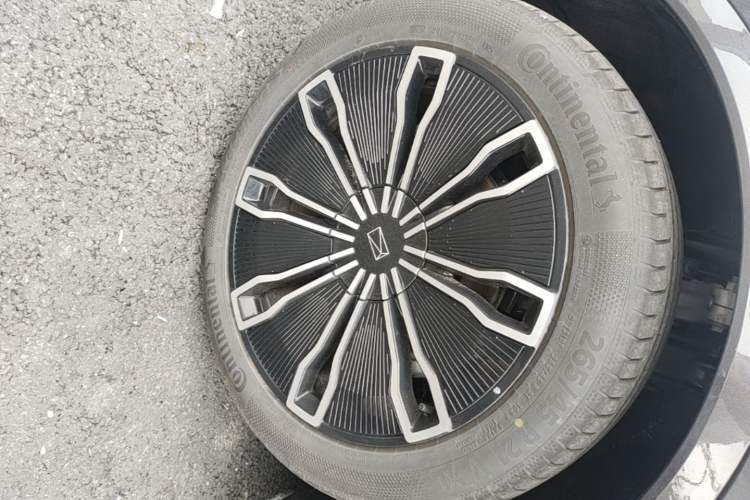 Used Avatr 07 2024 Pro+ All-Electric Version Left Front Wheel Hub