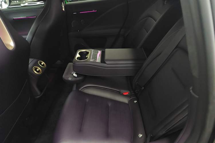 Used Avatr 07 2024 Max Extended-Range Edition Left Rear Seat