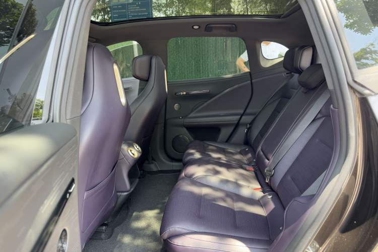 Used Avatr 07 2024 Pro+ Range-Extended Edition Left Rear Seat