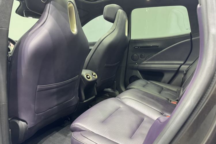 Used Avatr 07 2024 Ultra Range-Extended Four-Wheel Drive Left Rear Seat