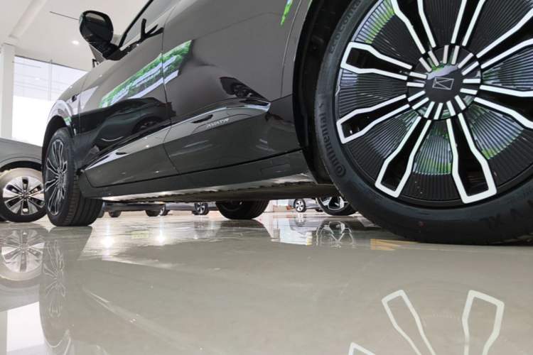 Used Avatr 07 2024 Pro+ All-Electric Version Left Side Sill