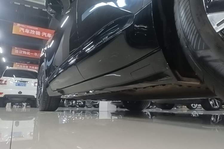 Used Avatr 07 2024 Pro+ All-Electric Version Left Side Sill