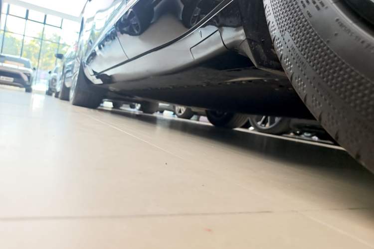 Used Avatr 07 2024 Max Pure Electric Edition Left Side Sill