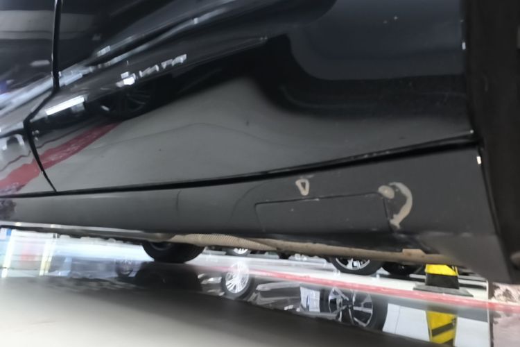 Used Avatr 07 2024 Pro+ Range-Extended Edition Left Side Sill