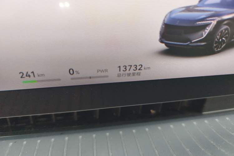 Used Avatr 07 2024 Pro+ All-Electric Version Odometer Close Up