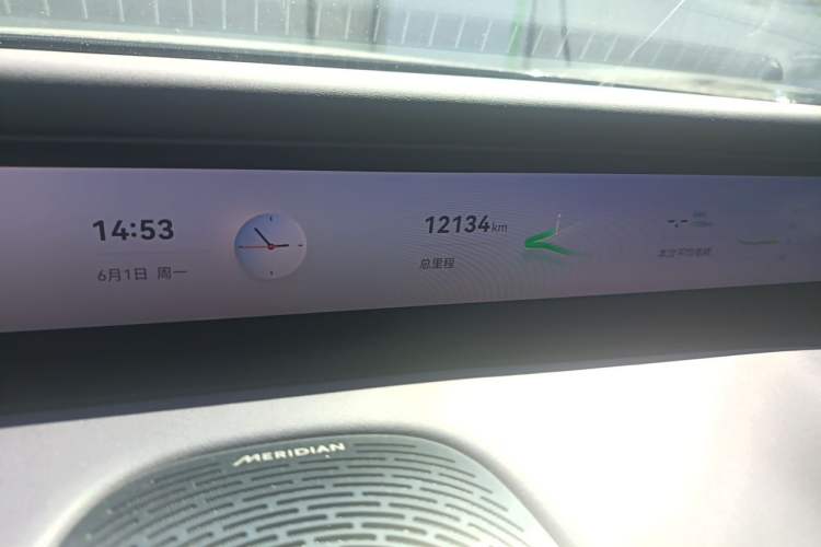 Used Avatr 07 2024 Ultra Range-Extended Four-Wheel Drive Odometer Close Up