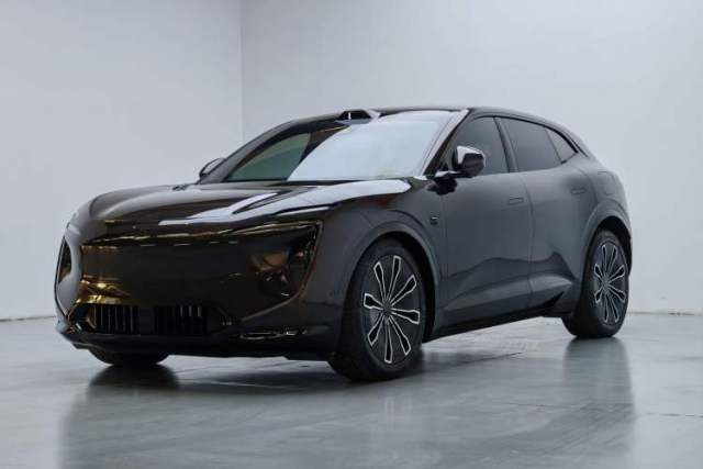Avatr 07 2024 Ultra All-Electric Four-Wheel Drive с пробегом