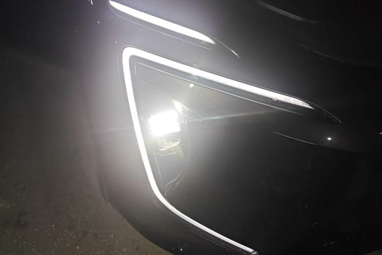 Used Avatr 07 2024 Pro Extended-Range Edition Right Front Headlight